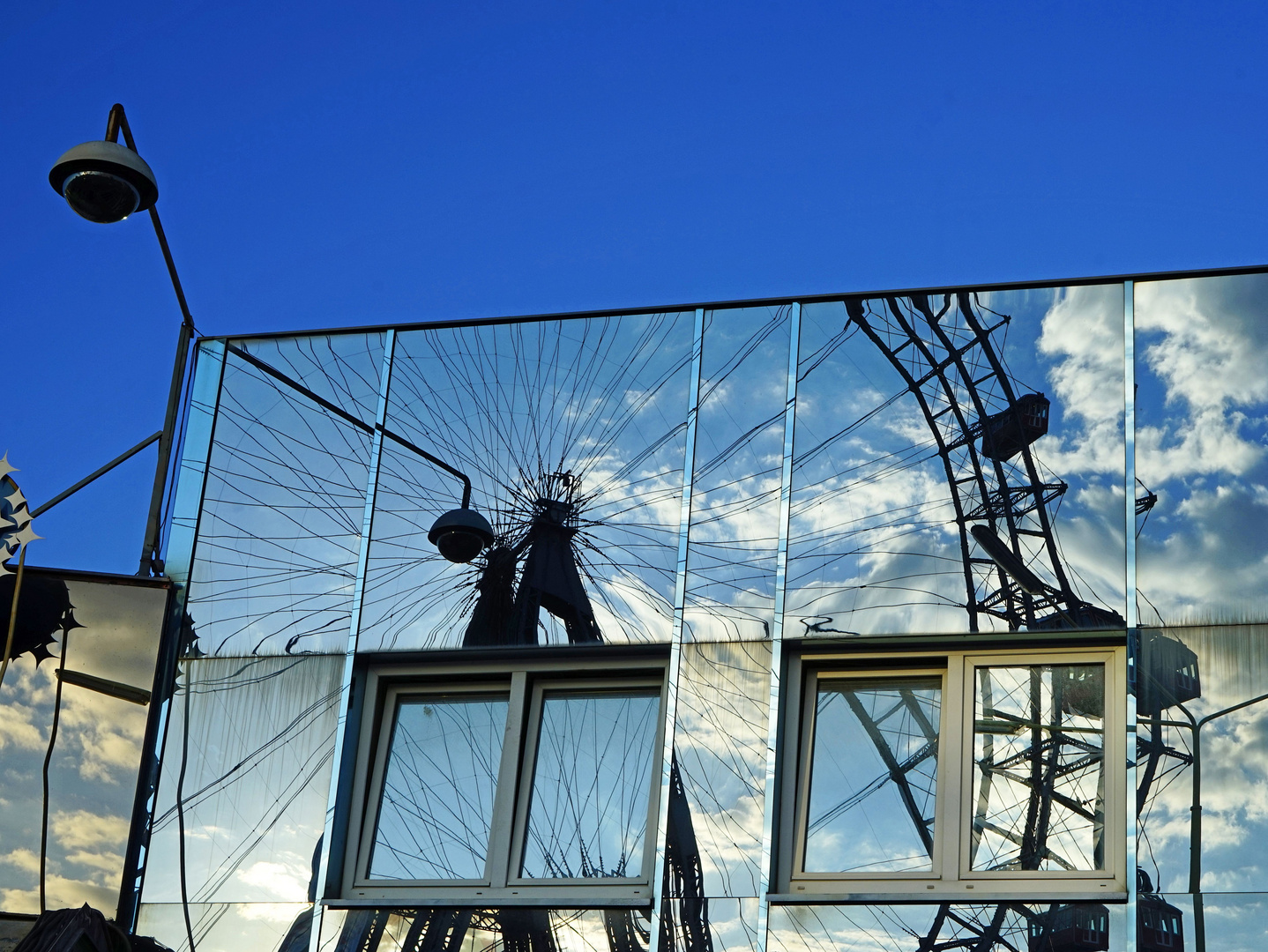 Riesenrad im Spiegel