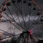 Riesenrad in der Dämmerung