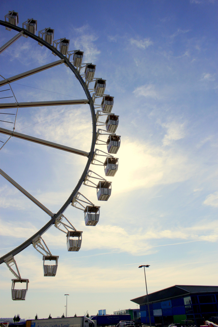 Riesenrad in der HafenCity