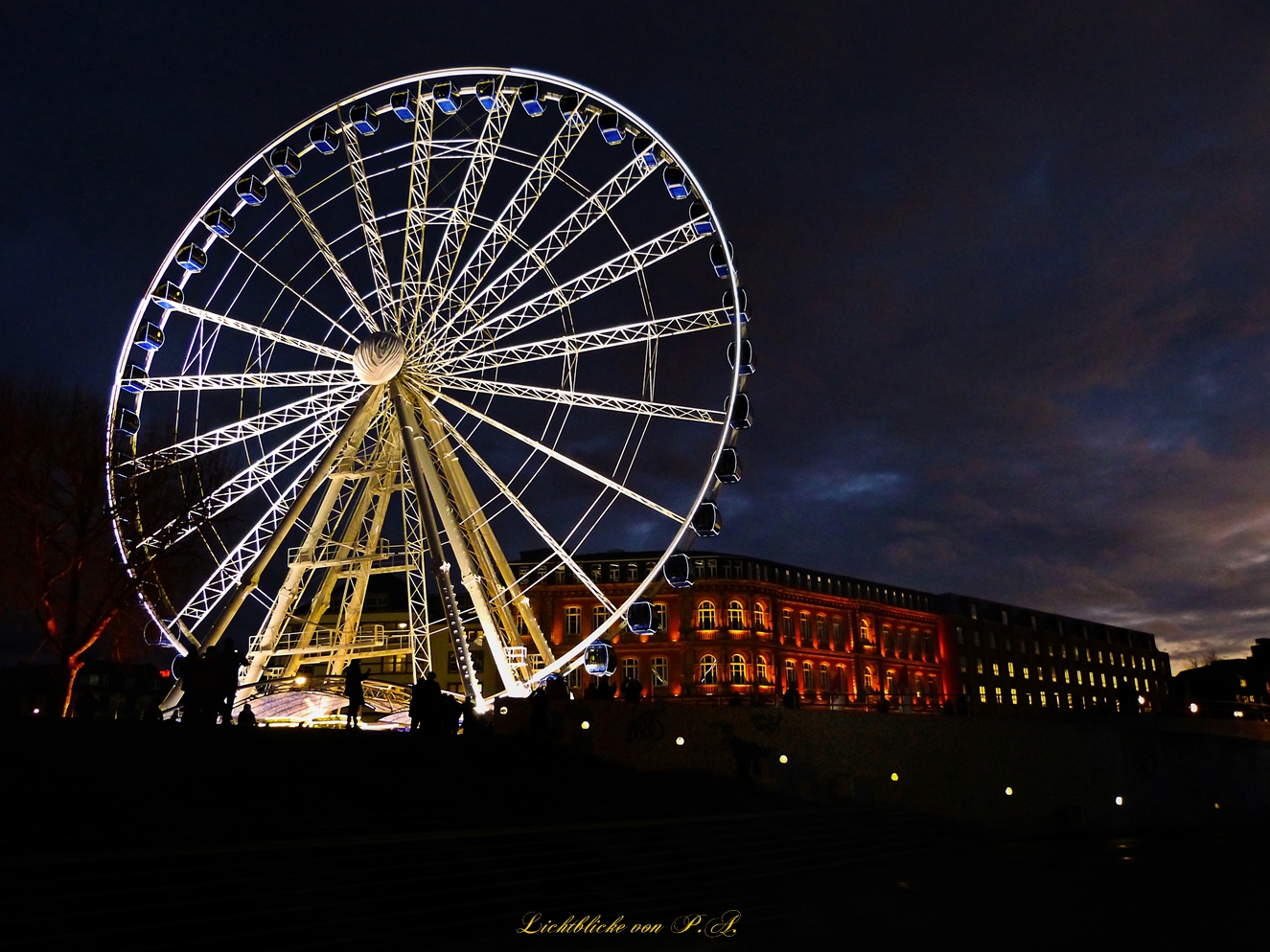 Riesenrad in Düsseldorf Dez. 2012