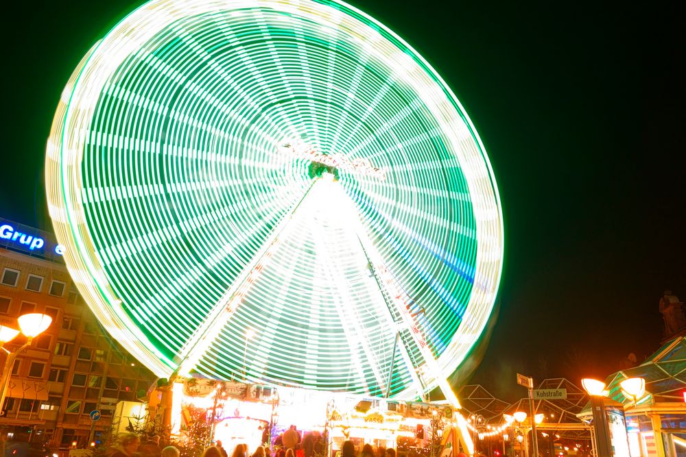 Riesenrad in grün