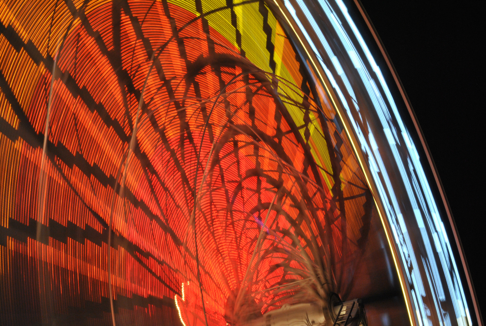 Riesenrad mit Langzeitbelichtung