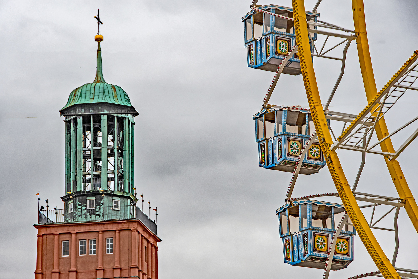 Riesenrad mit Stadtkirche (Darmstadt)