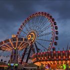 Riesenrad mit Wetterbericht  ...