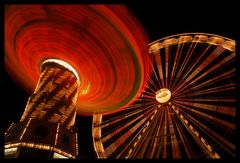 Riesenrad und Kettenkarussel in Action