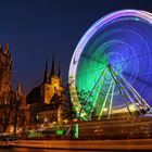 Riesenrad vor grandioser Kulisse