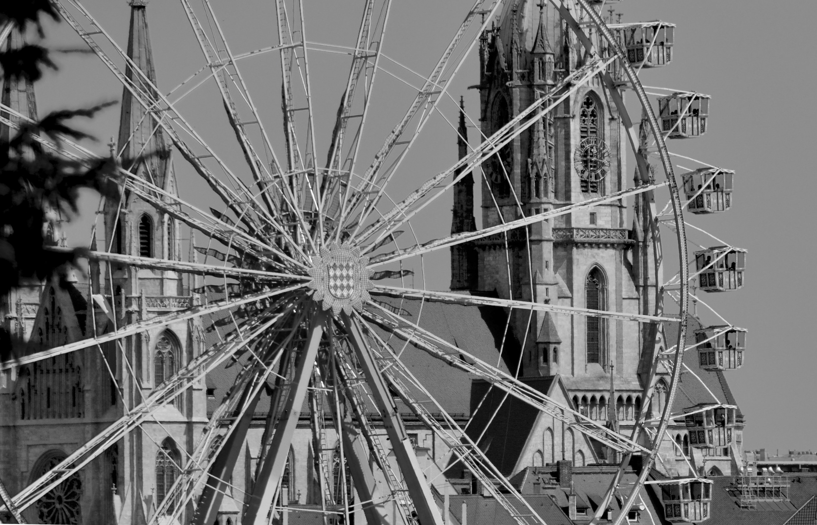 Riesenrad vor Paulskirche