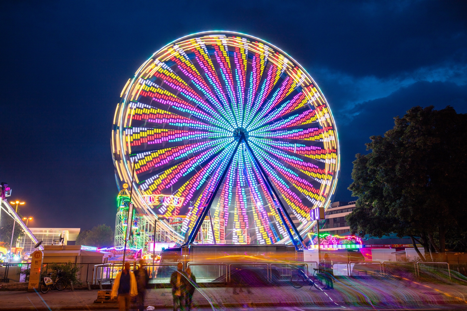 Riesenrad zur blauen Stunde 