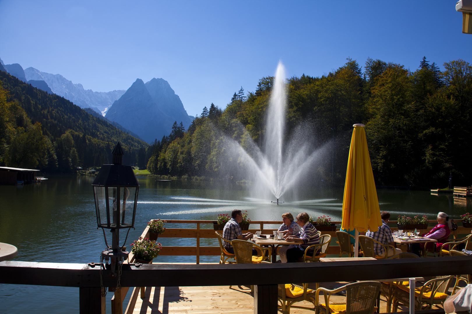 Rießersee bei Garmisch mit Waxensteine