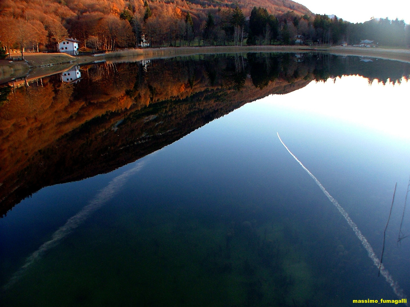 Riflessi autunnali nel Lago_Lo