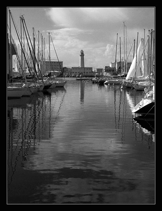 Riflessi in marina