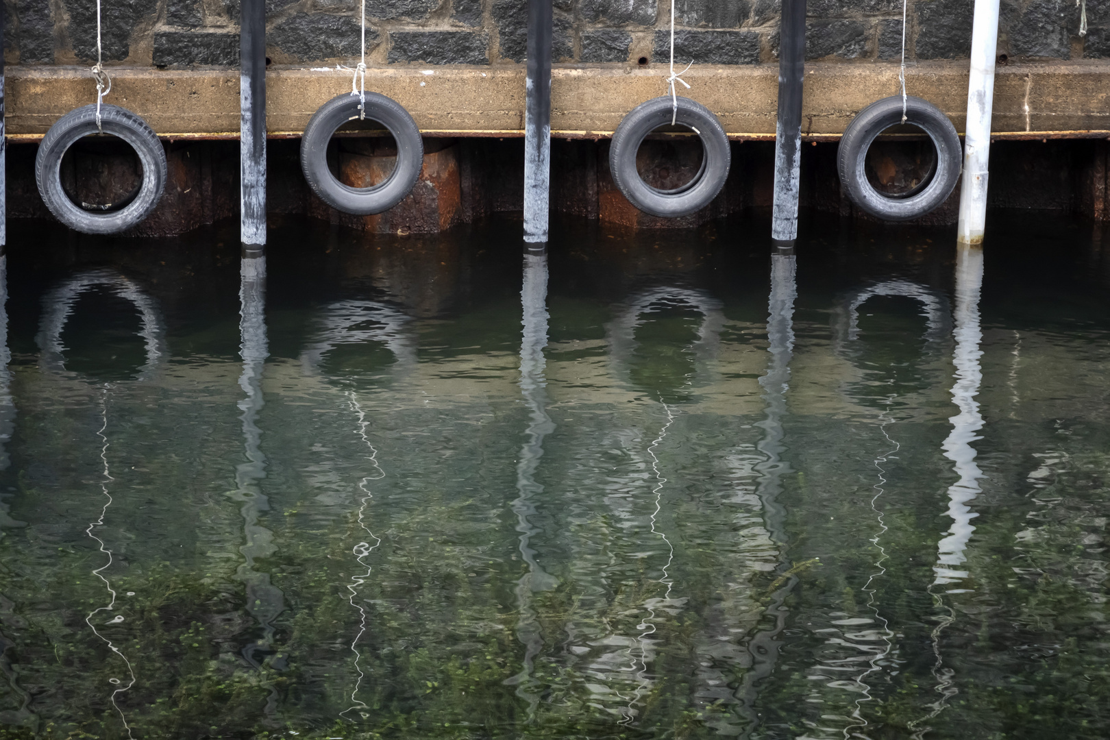 Riflessi nel porto