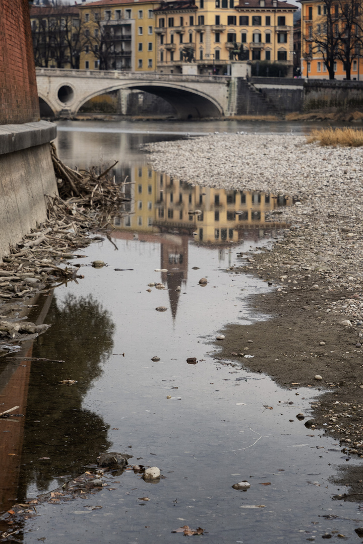 Riflessi nell'Adige, Verona