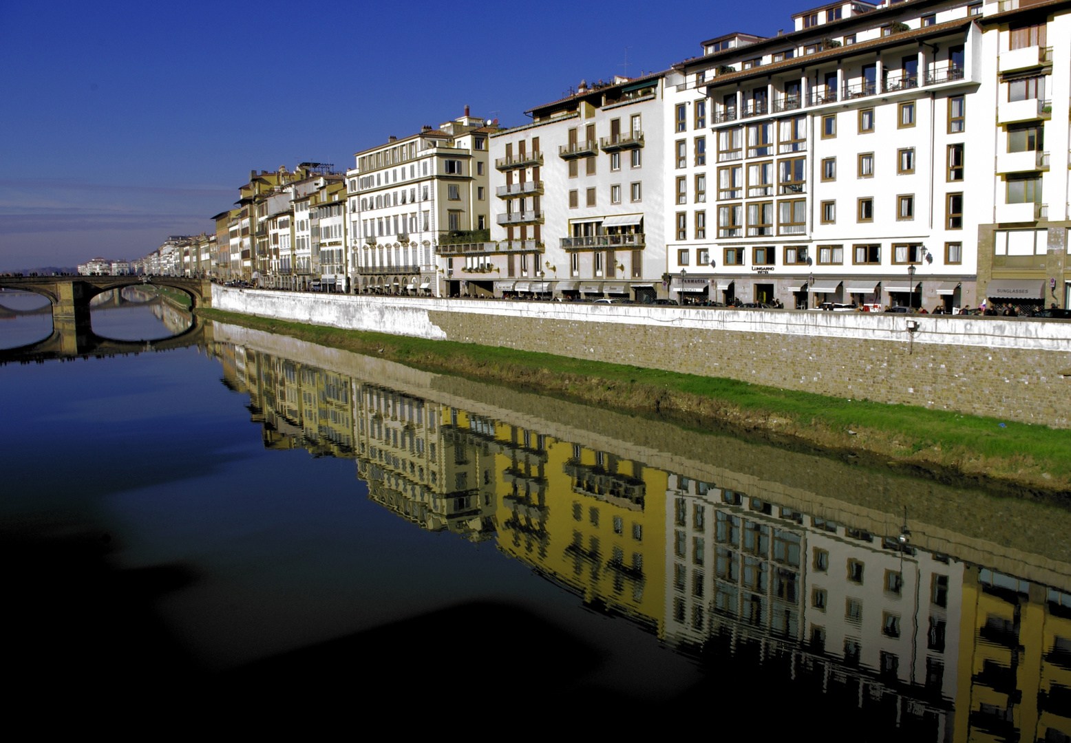 Riflessi nell'Arno