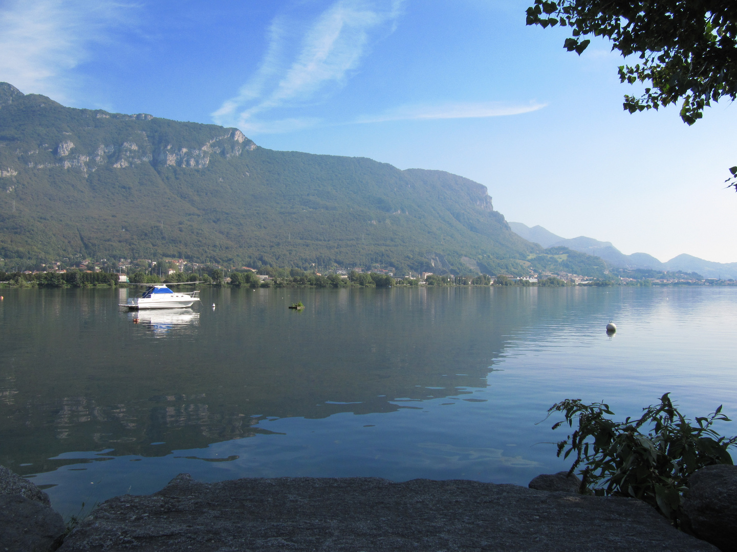 Riflessi sul lago