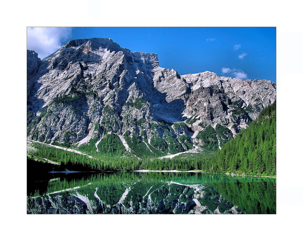 riflessi sul lago di Braies