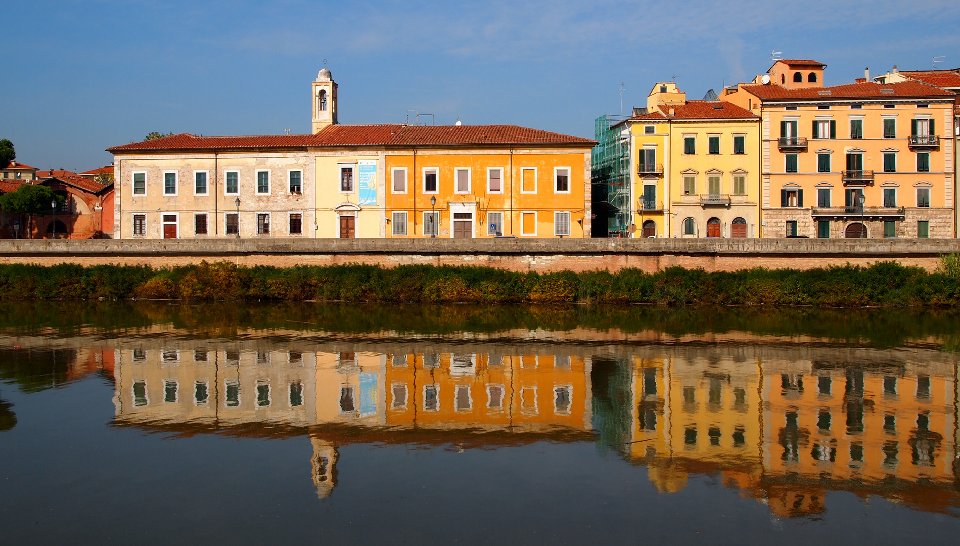 RIFLESSI SULL'ARNO