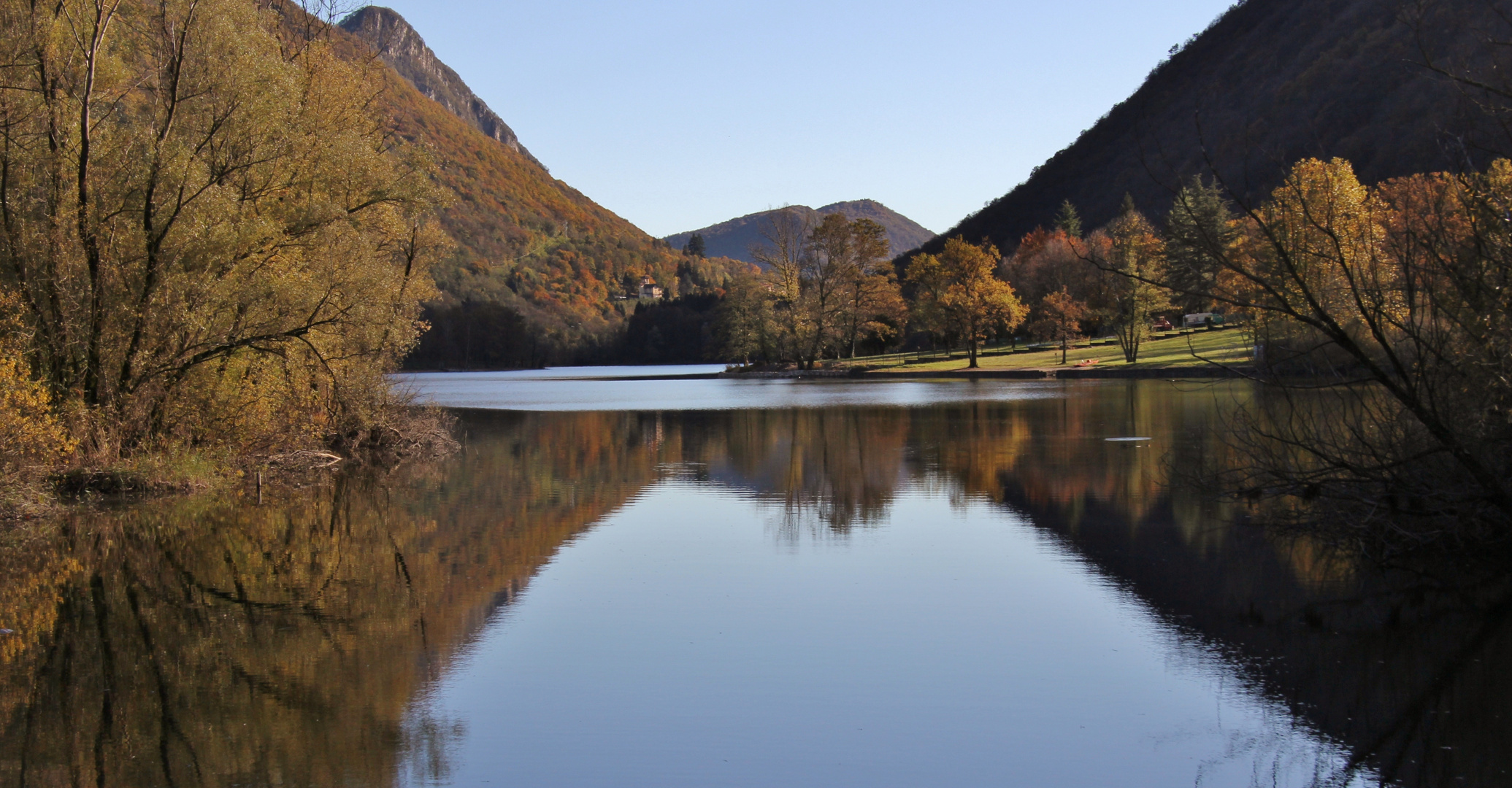 riflessi...nel lago