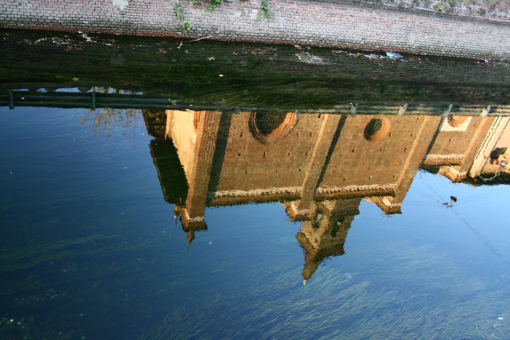 Riflesso in Naviglio Grande