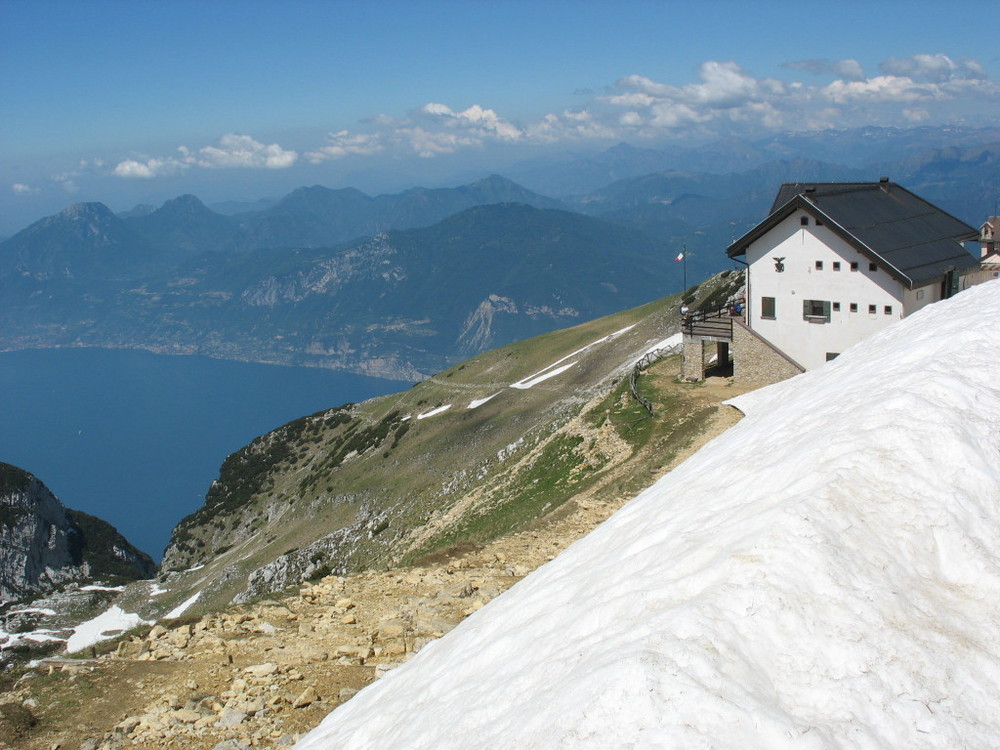 Rifugio Barana al Telegrafo m.2147 (Monte Baldo)