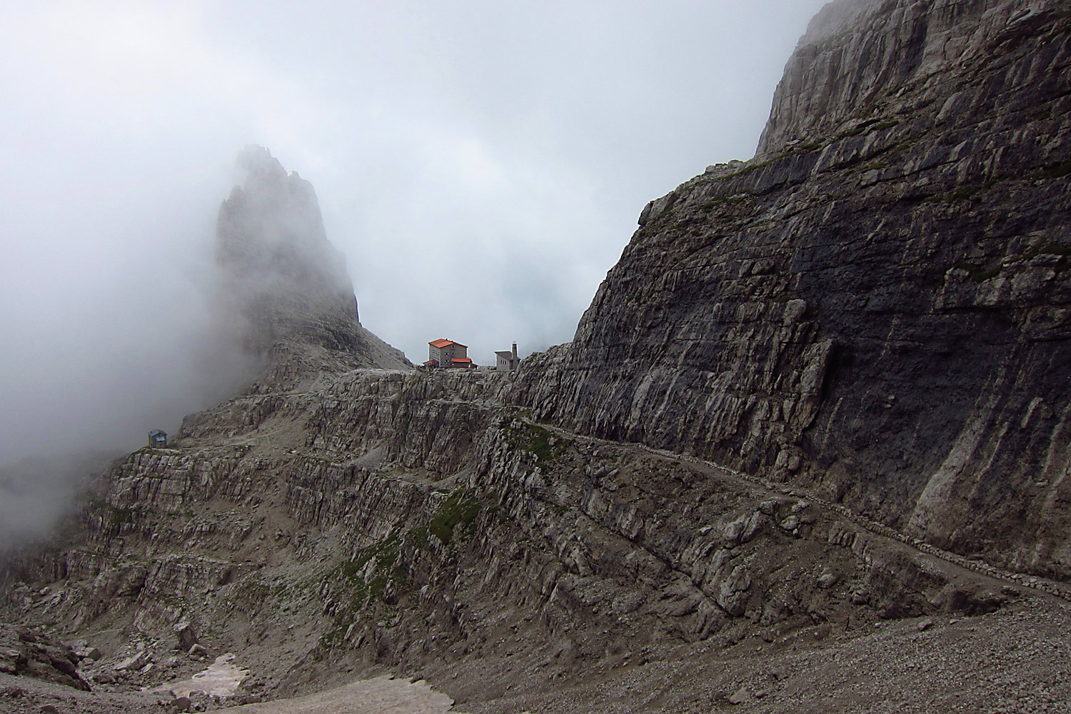 Rifugio Pedrotti u. Tosa