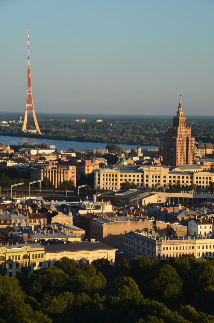 Riga - Abendstimmung über den Dächern der Stadt (August 2013)