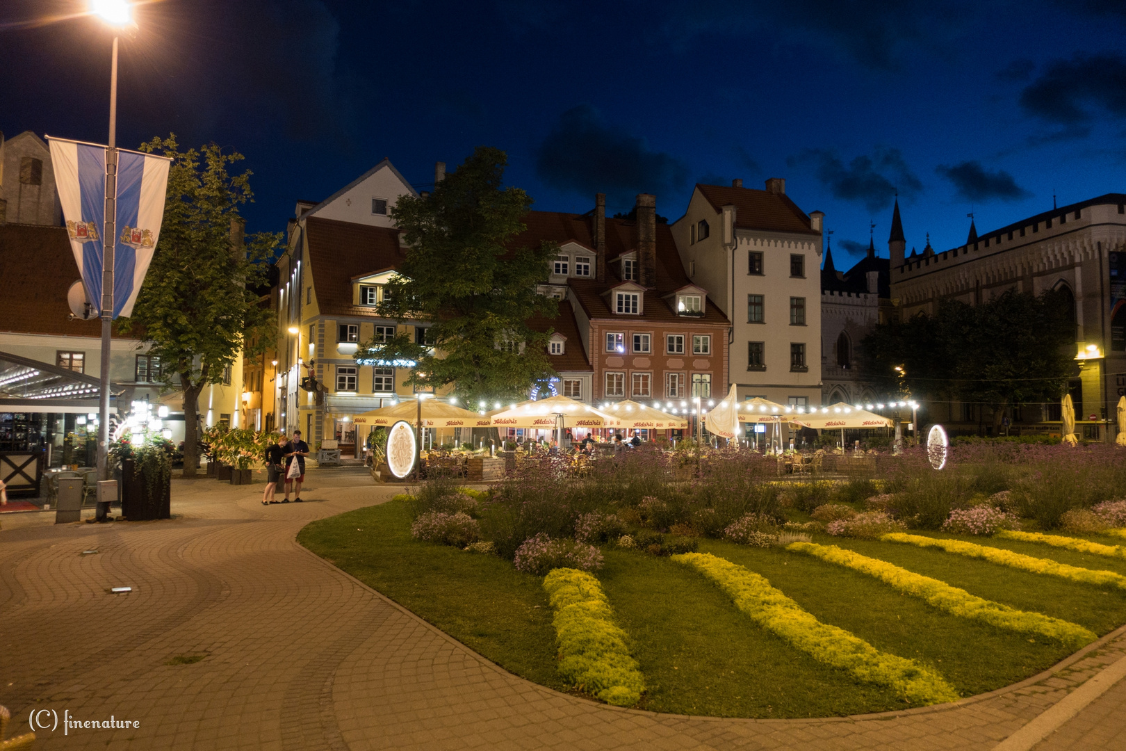 Riga bei Nacht