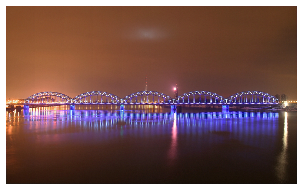 Riga bei Nacht