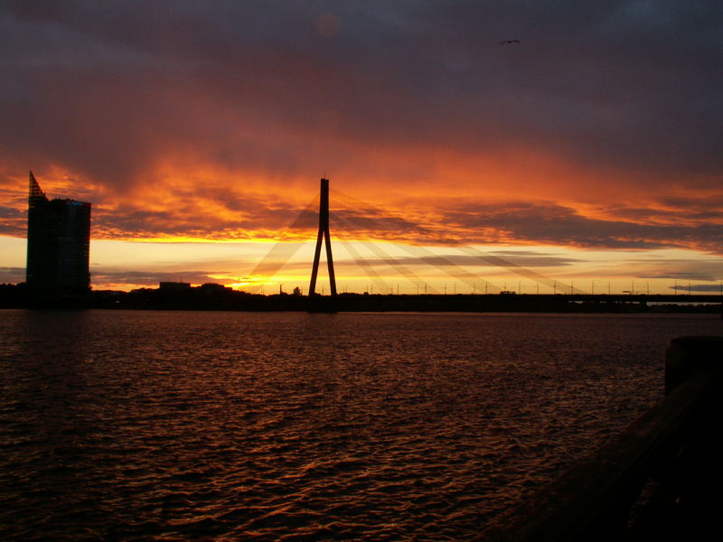 Riga - Brücke beim Sonnenuntergang