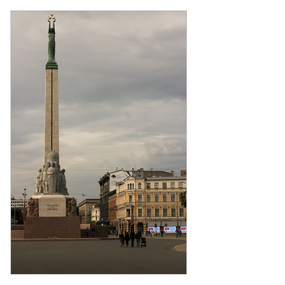 Riga - Tor zur Altstadt - Freiheitsdenkmal