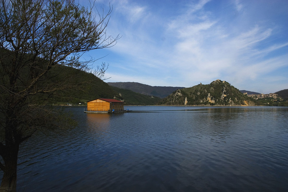 Rilassarsi sul lago