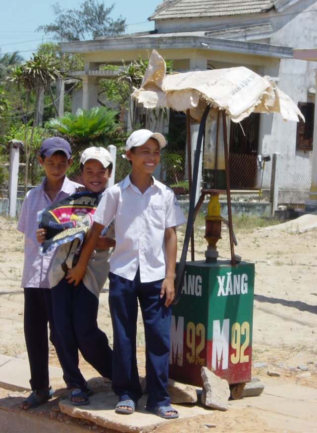 Ringelpietz mit anfassen (an einer Tankstelle in Vietnam ;-)