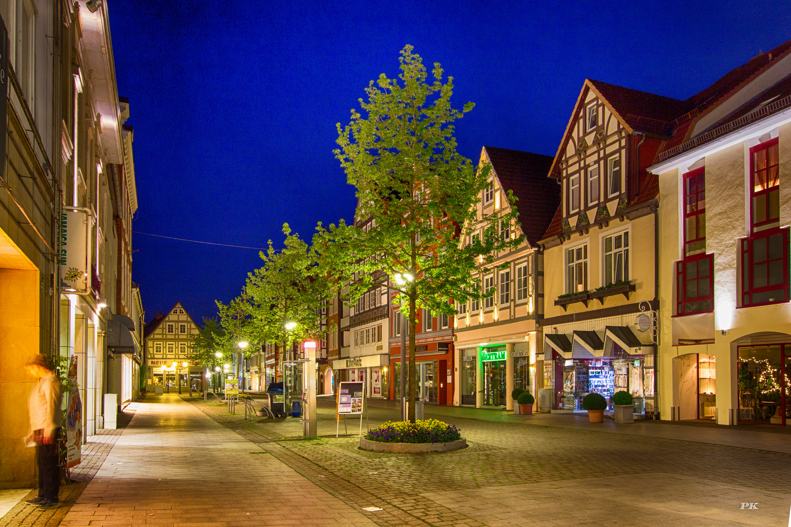 Rinteln bei Nacht.