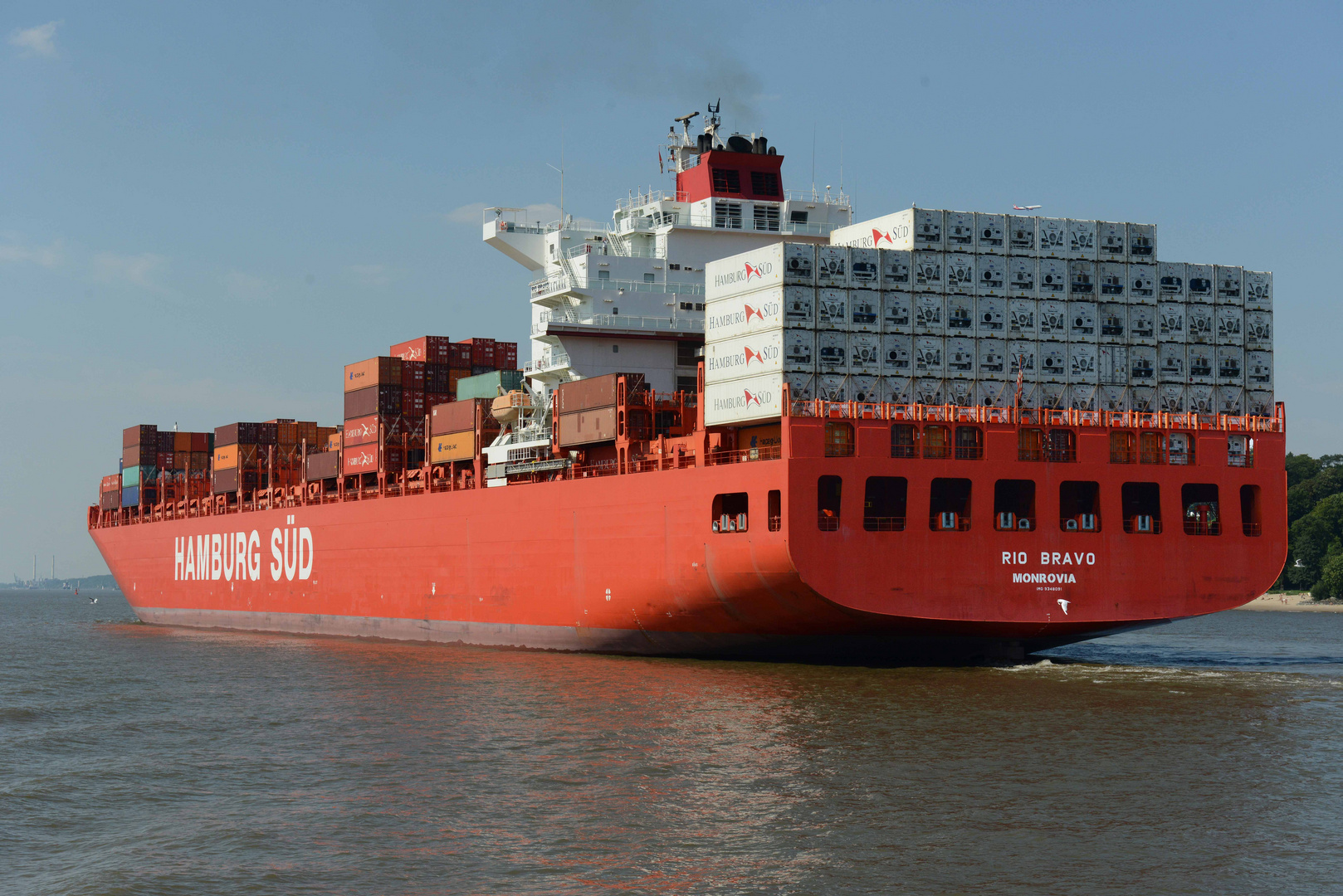 Rio Bravo leaving Hamburg, 22. August 2015