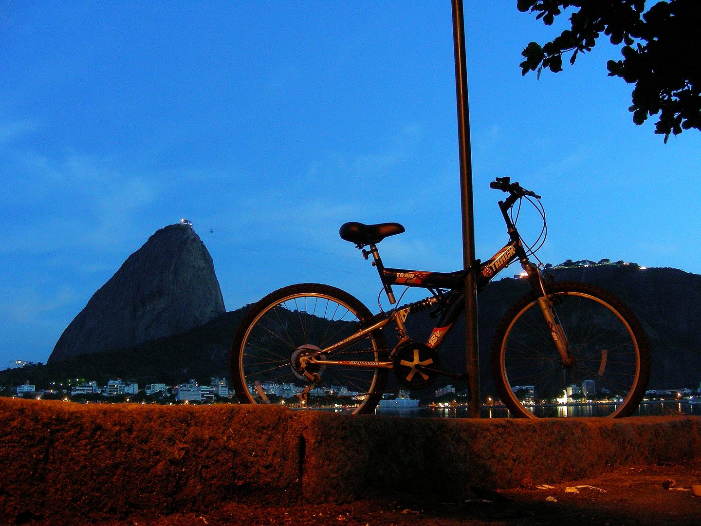 Rio de Janeiro Night Bike and Sugar Loaf. / Series: Rio Silhouettes.