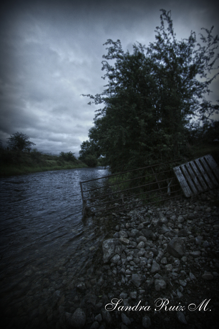 Río después de la lluvia