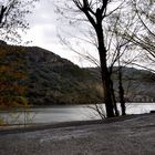 Rio Duero. Aquí Portugal, enfrente España