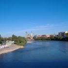 Rio Ebro y Basilica El Pilar al final