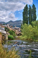 Río Gállego y puente romano