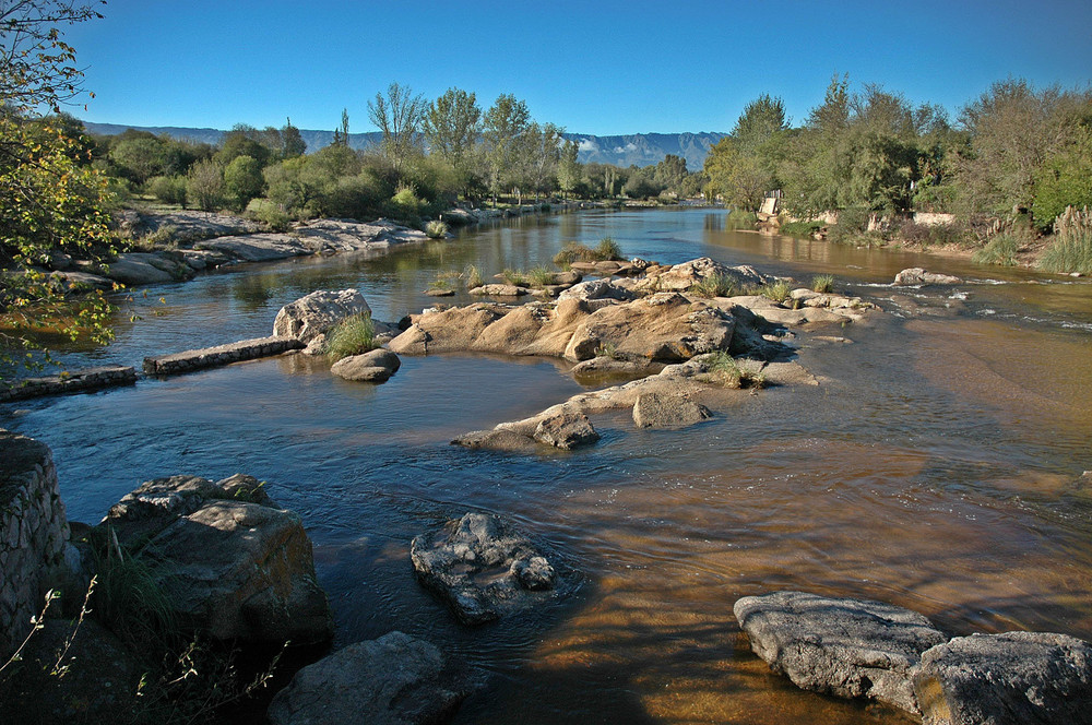 Rio Mina Clavero; Córdoba, Arg.