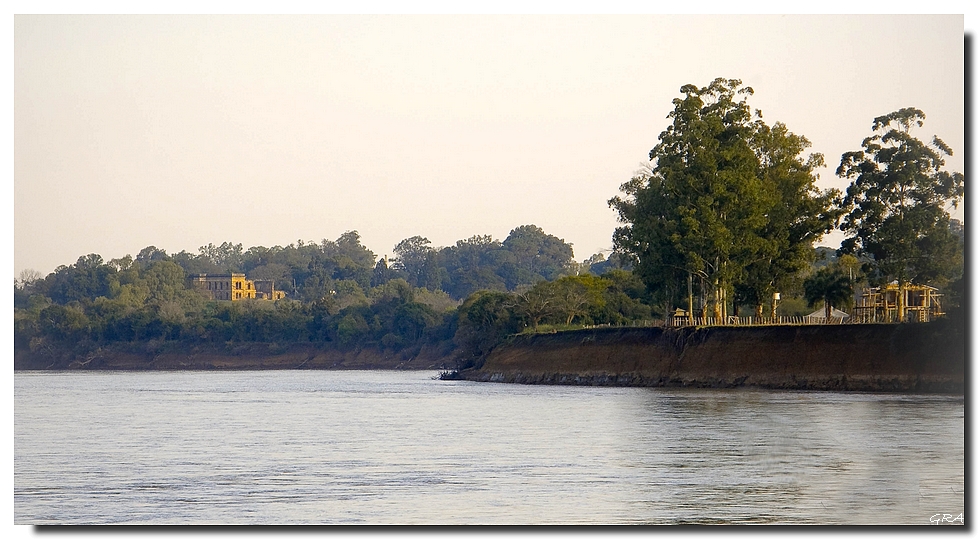 Río Uruguay. Castillo San Carlos.