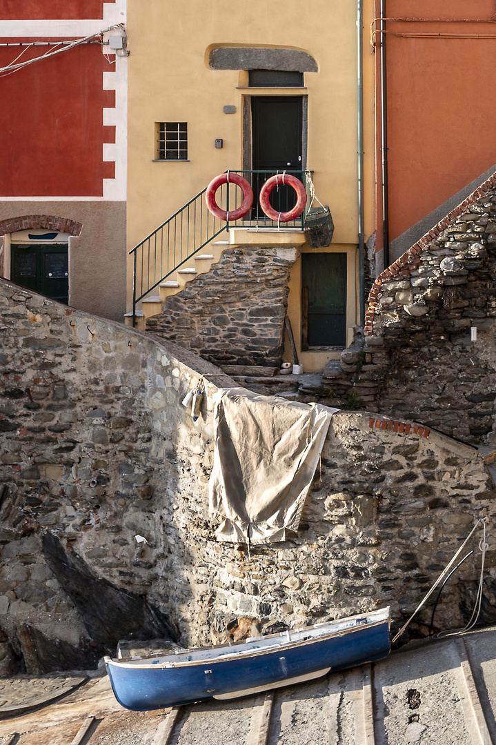 Riomaggiore, il mare intuito