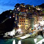 Riomaggiore zur dunkelblauen Stunde