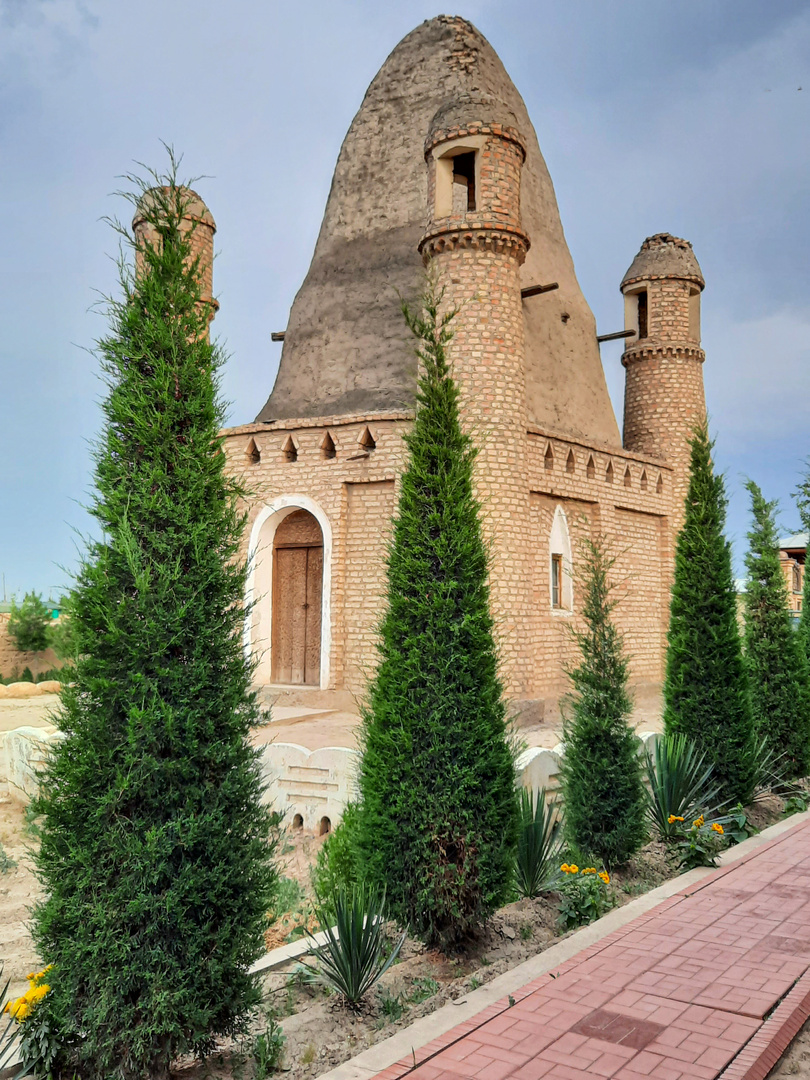 Rishton Mausoleum Ho'ja Il'gor