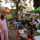 Ristorante all'aperto, Yangon, Myanmar