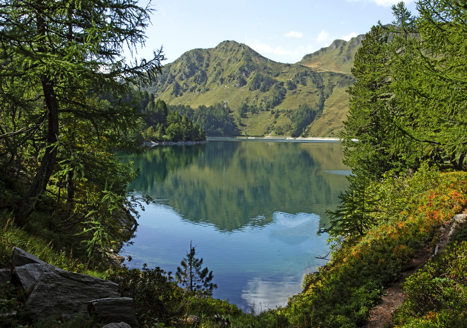 Ritomsee in der Leventina im Tessin.