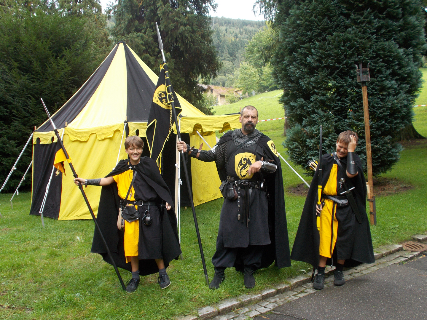 Ritter mit Knappen Foto & Bild | szene, historisch verkleidet, menschen