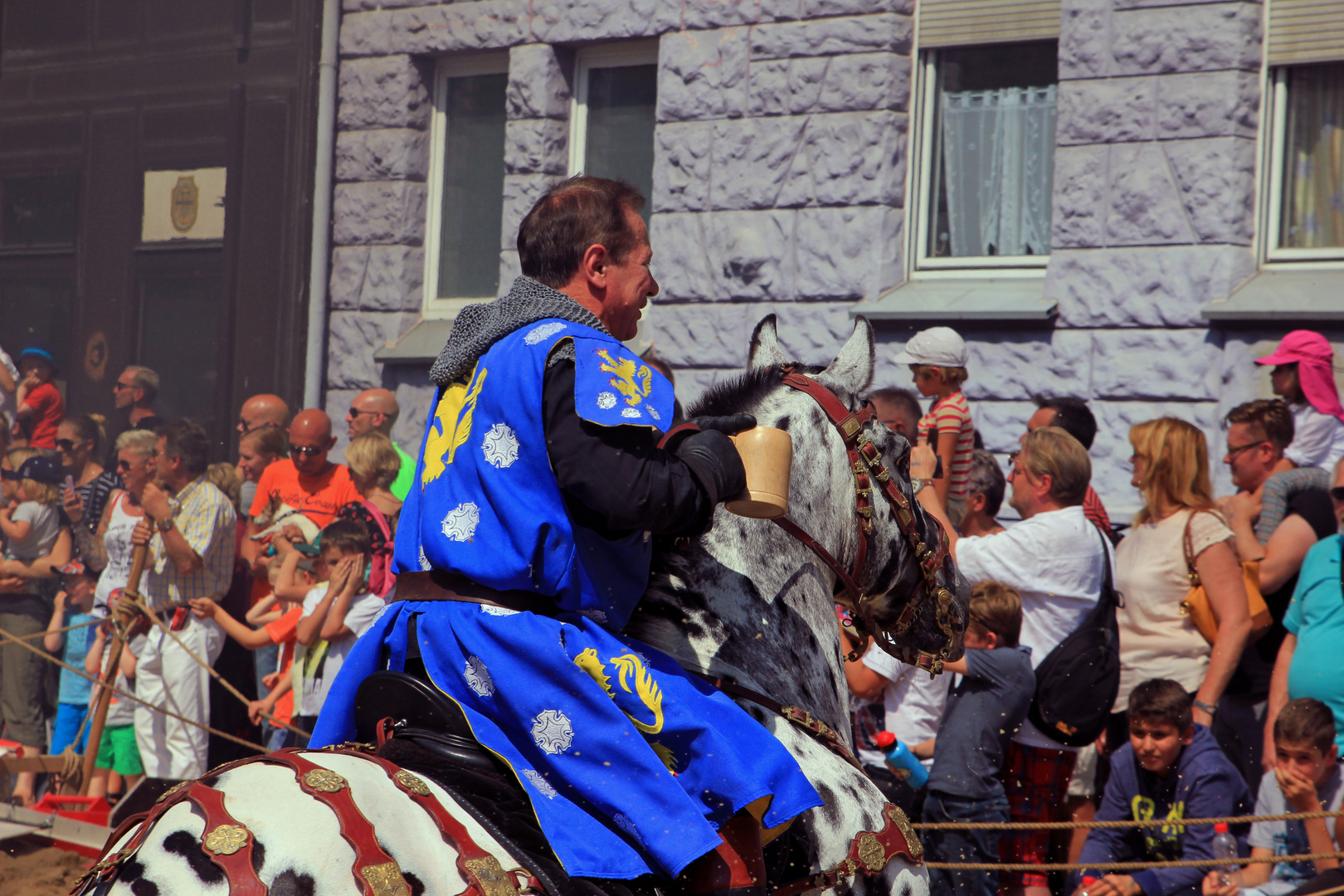 Ritterturnier beim Mittelalterfest in Altena 5 (Alkohol am Zügel)