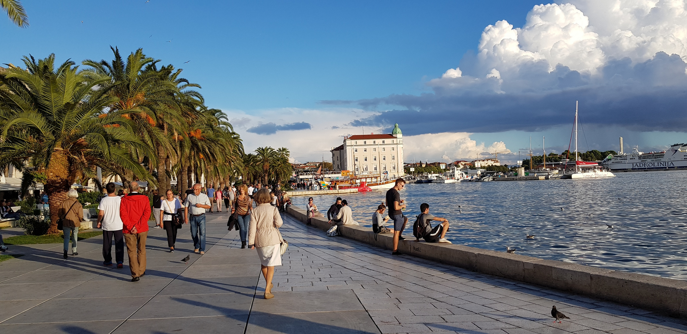 Riva, die Flaniermeile in Split