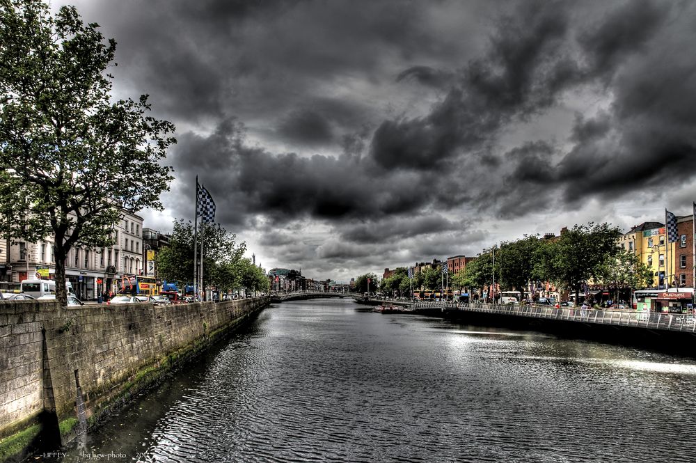 * River Liffey *